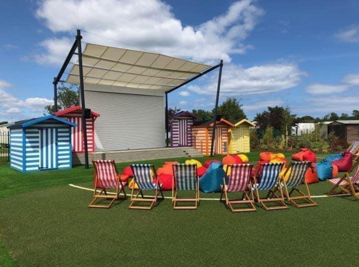 Golden Sands Beach Activities Sea Holiday Relax Mablethorpe Buitenkant foto